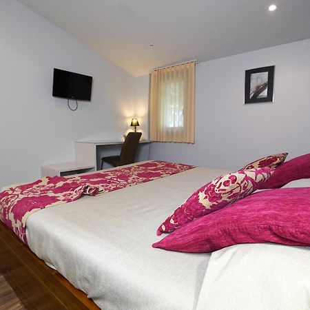 Hotel Mas Prades Deltebre Bagian luar foto