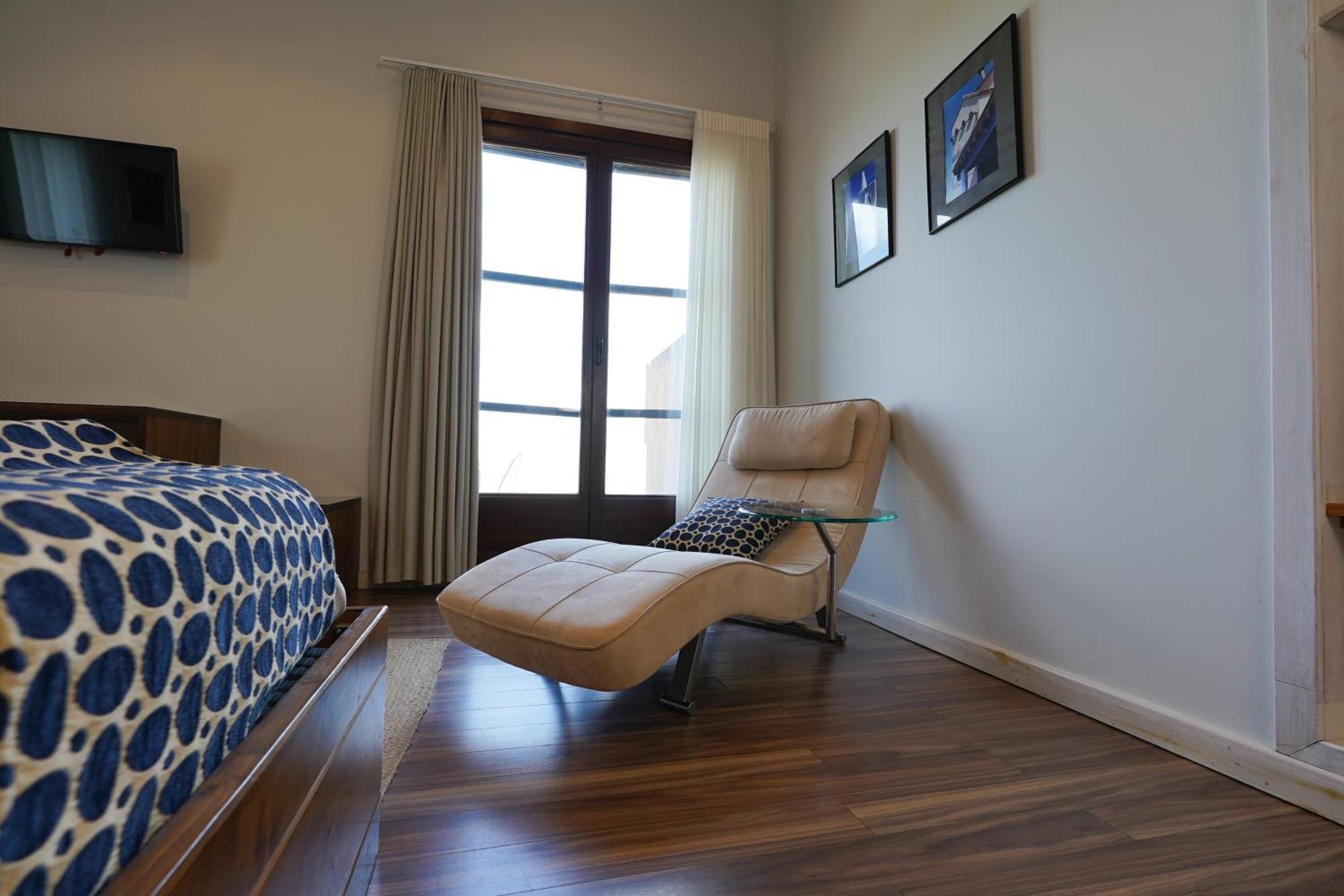 Hotel Mas Prades Deltebre Bagian luar foto