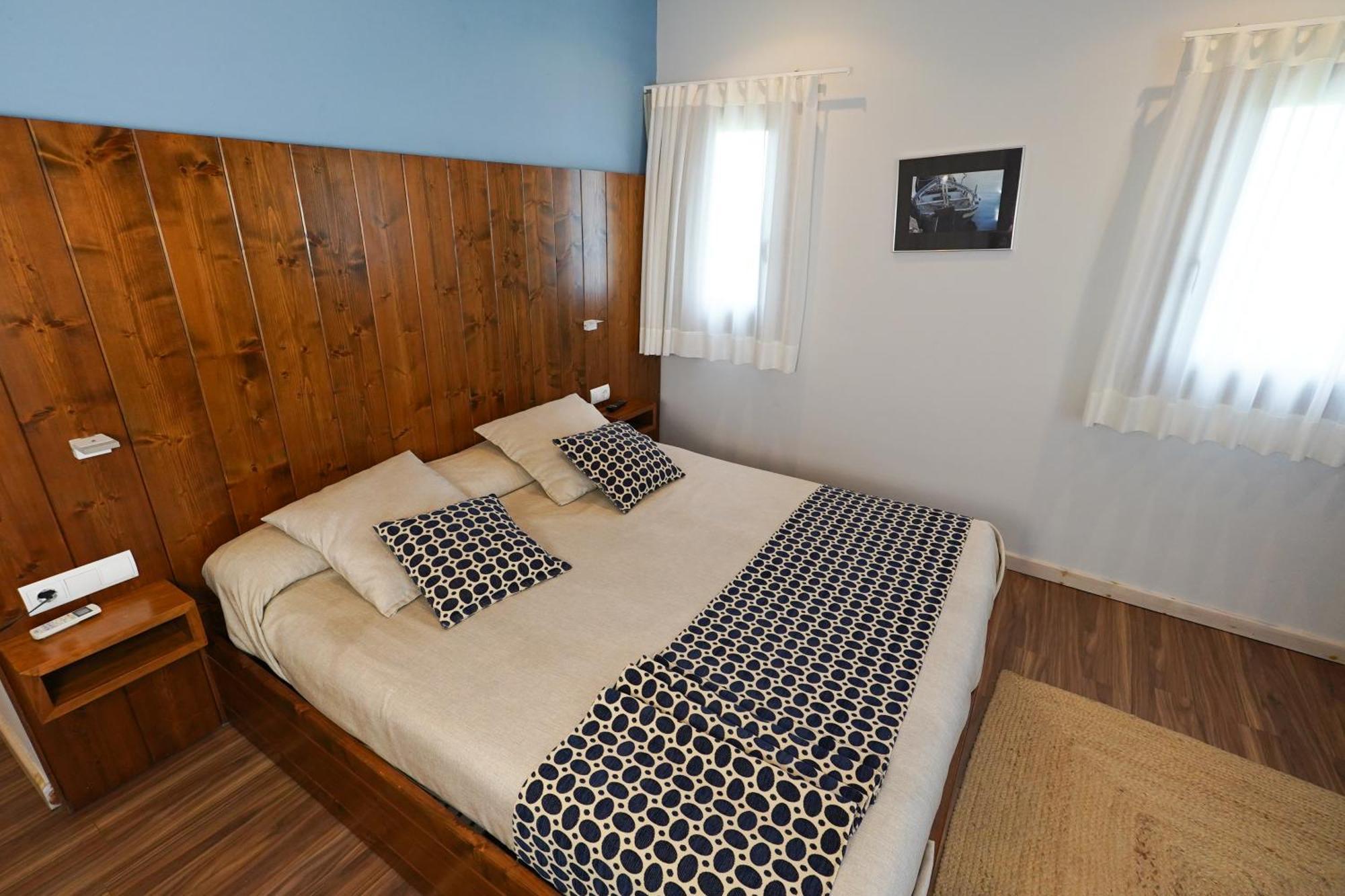 Hotel Mas Prades Deltebre Bagian luar foto