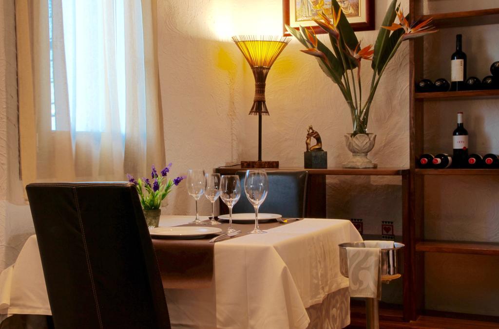 Hotel Mas Prades Deltebre Bagian luar foto