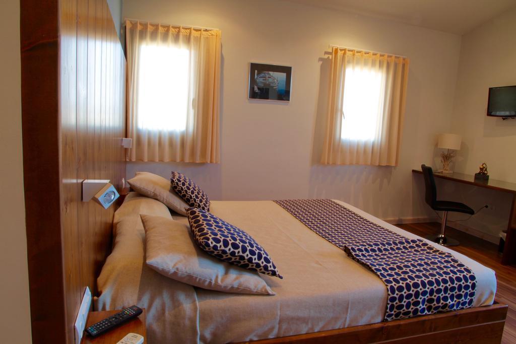 Hotel Mas Prades Deltebre Bagian luar foto